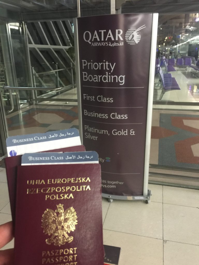 Klasa Biznes Qatar Airways A380 – boarding na lotnisku w Bangkoku